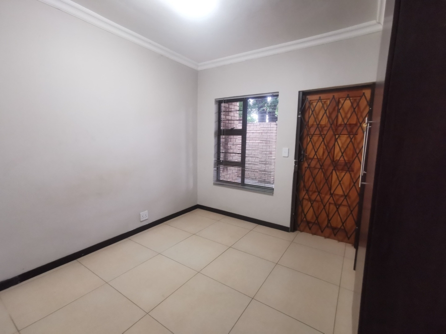 To Let 2 Bedroom Property for Rent in Bult South North West